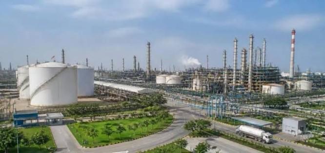 Government Launches ₹3,030 Crore BHAVYA-Rasayan Scheme to Develop Chemical Manufacturing Parks government-launches_1785442820408159589.webp